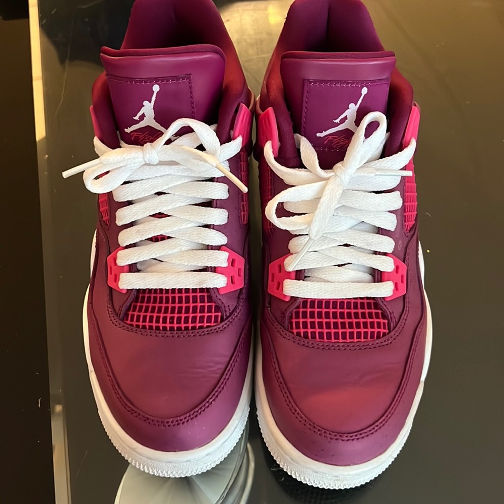 Jordan Retro 4 Valentine’s Day